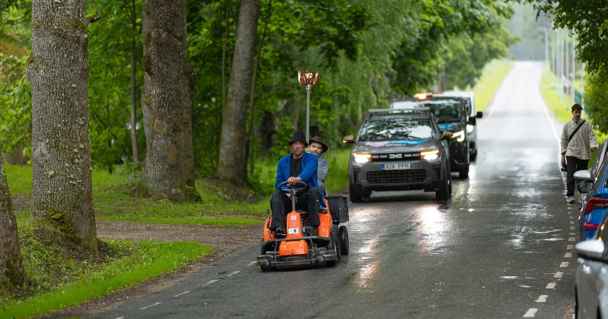 TULE TULEMINE ⟩ Järelkaja Põlvamaalt: vihmaste etteastete järel tantsiti ühiselt ka päike välja