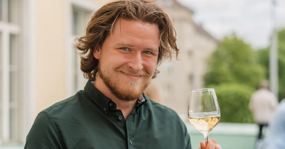 GALERII ⟩ Sellise uhke peoga lõpetati rahvusooperis hooaega ja jagati kolleegipreemiaid