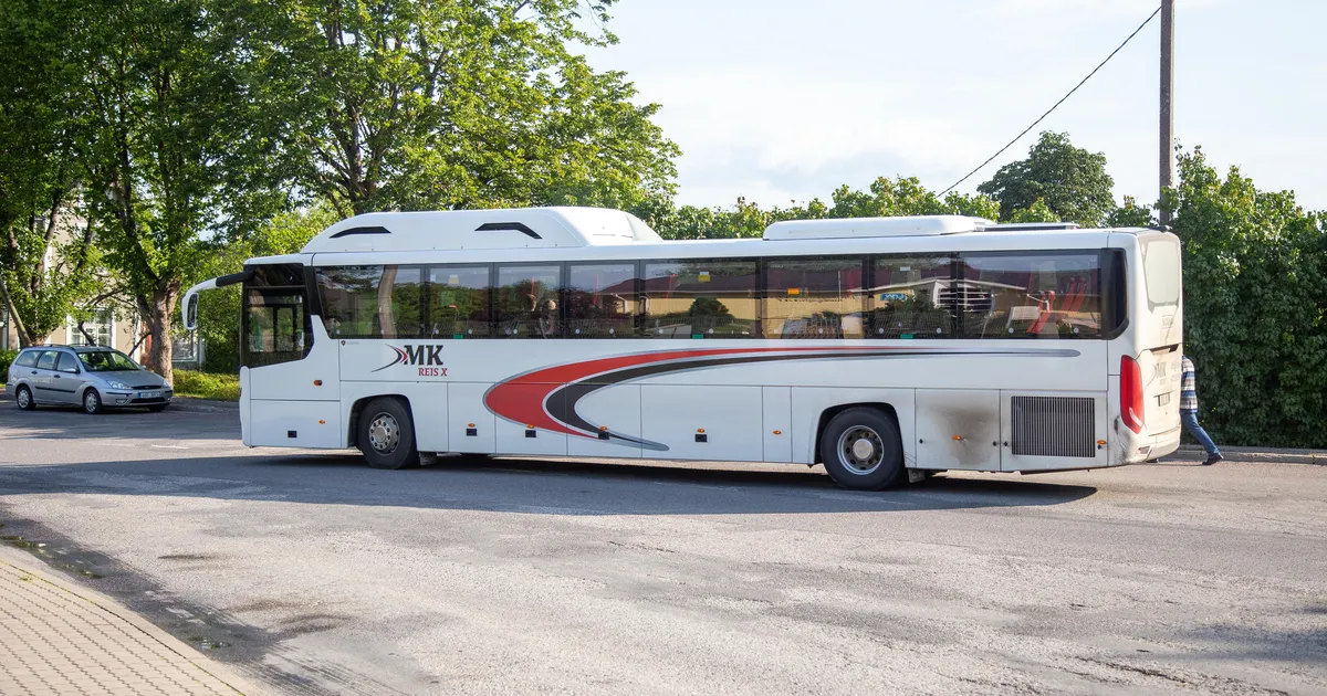«Mul käis südamest jõnks läbi.» Bussijuhi käitumine pahandas teleajakirjanik Kristiina Tuvi, bussifirma probleemi ei näe
