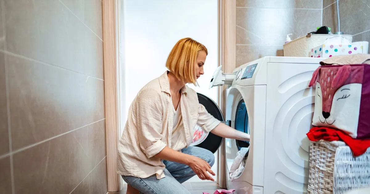 PROOVI KA ⟩ Ootamatu lahendus muudab määrdunud valged rõivad taas säravvalgeks