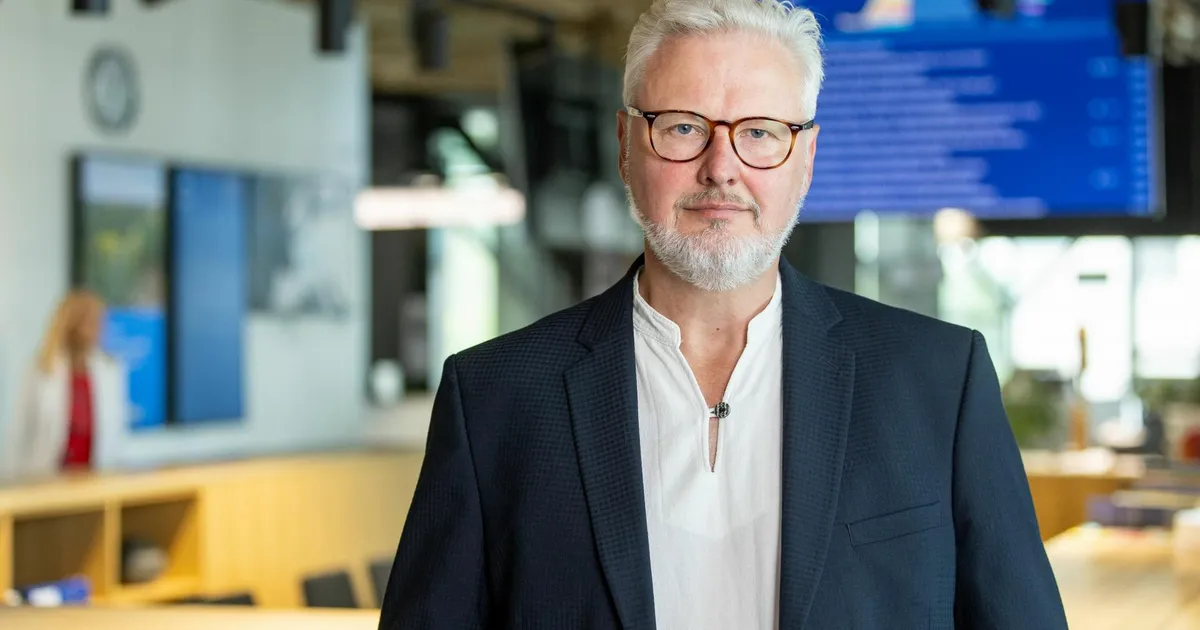 MARTIN EHALA ⟩ Me sorgime haavas, mille me ise endale lõime