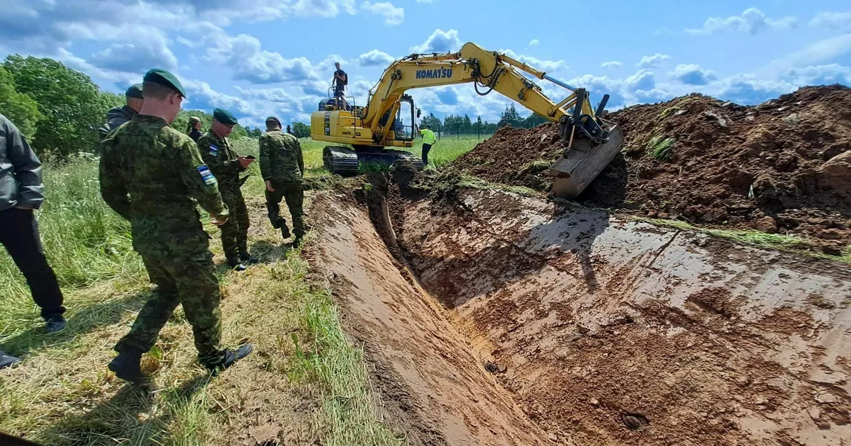 Eesti alustas idapiirile tankitõrjekraavide rajamist