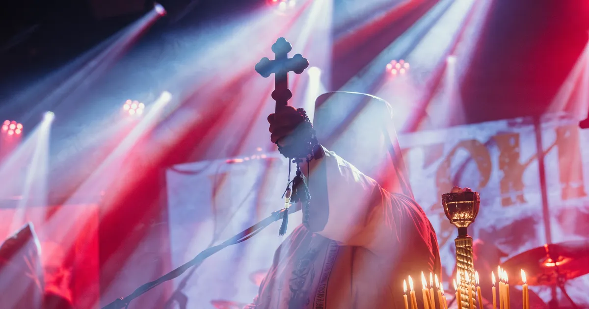 GALERII ⟩ Sünge religioosne riitus: tumedad jõud ansamblist PATRIARKH vallutasid Tallinna