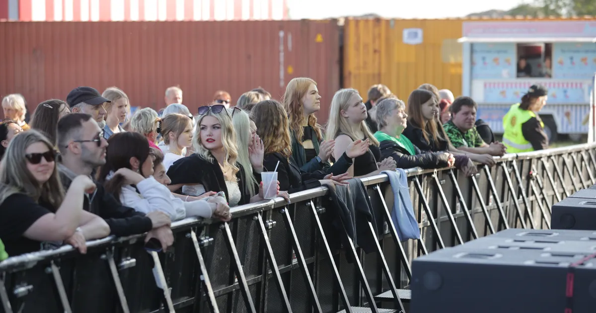 OTSEFOTOD ⟩ Rahvas koguneb! Täna toimub Rae vallas suur jaanipidu: üles astuvad Eesti muusikataeva suurkujud