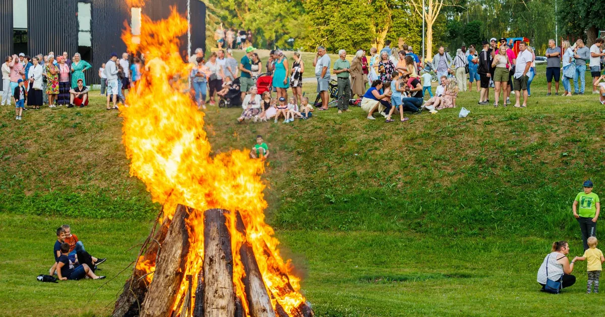 JAANIPÄEV ⟩ Mida peab teadma lõkkest?