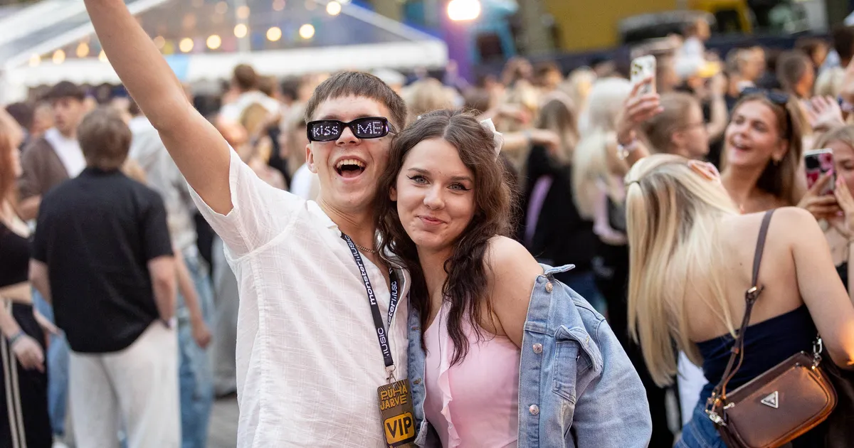 SUUR GALERII ⟩ Kuumem kui jaanilõke! Vaata, kes möllasid Pühajärve jaanitulel