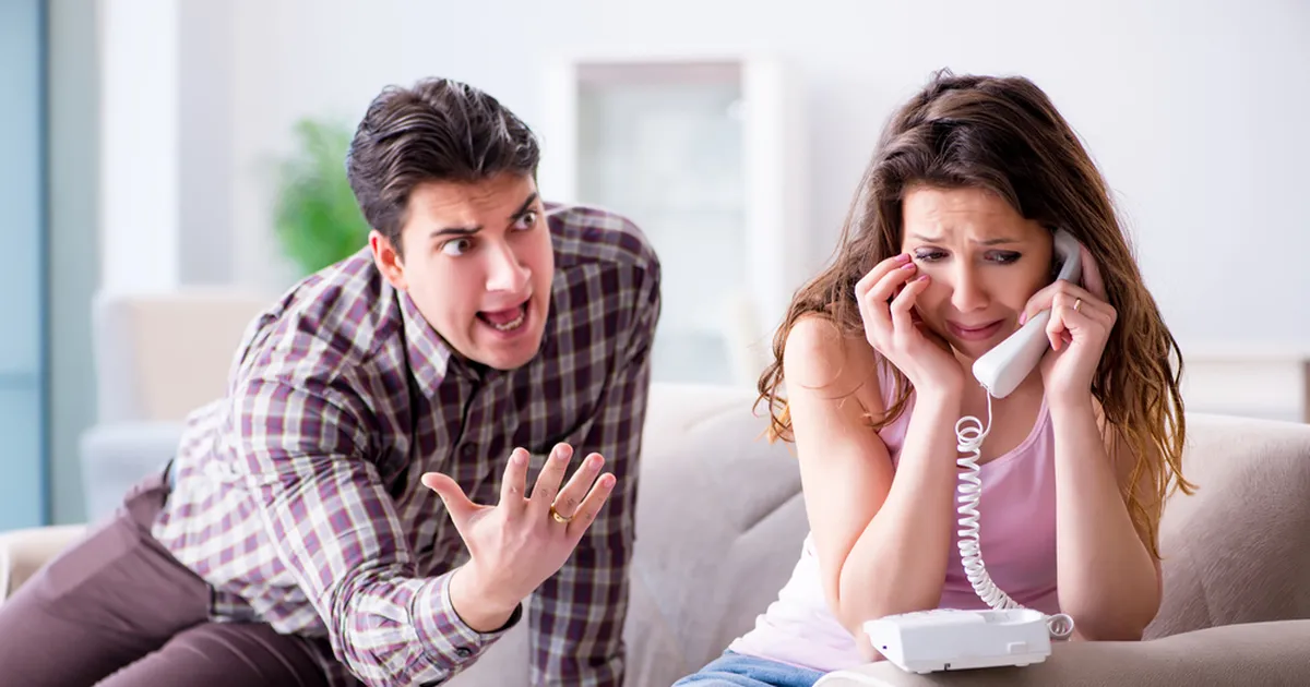 ETTEVAATUST ⟩ 4 märki, et su ebakindlus rikub suhet