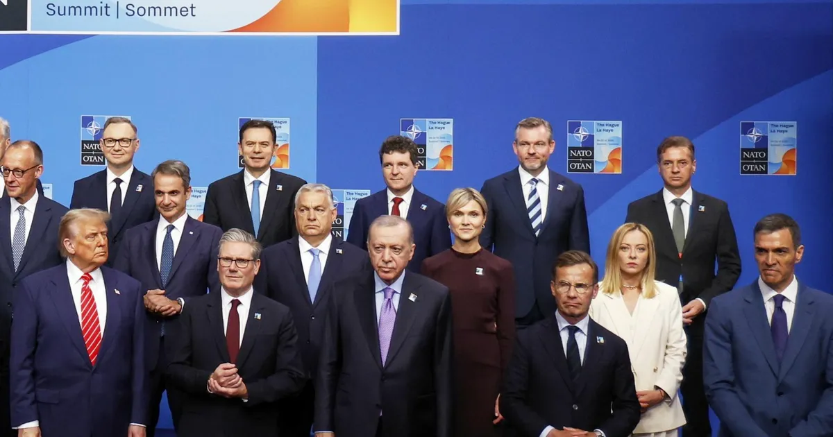 POSTIMEES HAAGIS ⟩ NATO erandist rääkinud Hispaania peaminister kõndis tippkohtumisel kui patukott