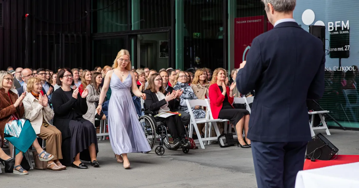GRAAFIKUD ⟩ «Kui tuhande aasta pärast keegi mu kondid üles kaevab, siis ta ju ei tea, olin ma cum laude või mitte»