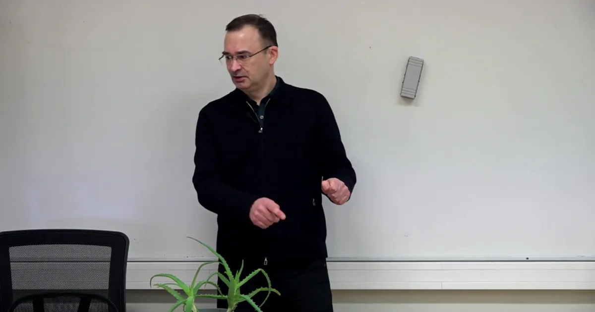 Vaba Akadeemia ⟩ Laur Järv "Tundmatute lendavate objektide võimalik füüsika