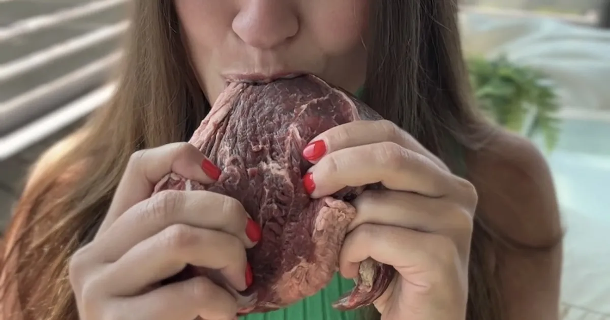 VIDEOD JA FOTOD ⟩ Eesti fitnessblogija Angela Absalon šokeerib karnivoorse dieediga: seda peab ise proovima – ega enne teada ei saagi!