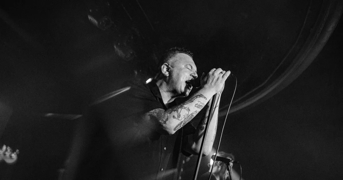 GALERII ⟩ Esineb Venemaal keelatud punkar: nagu Vennaskonna kontsert, aga vene keeles