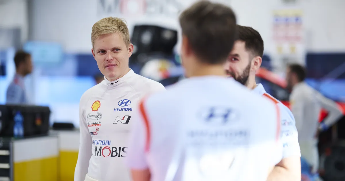FOTOD ⟩ Tänak ja Järveoja kiirustasid WRC poodiumilt testirajale
