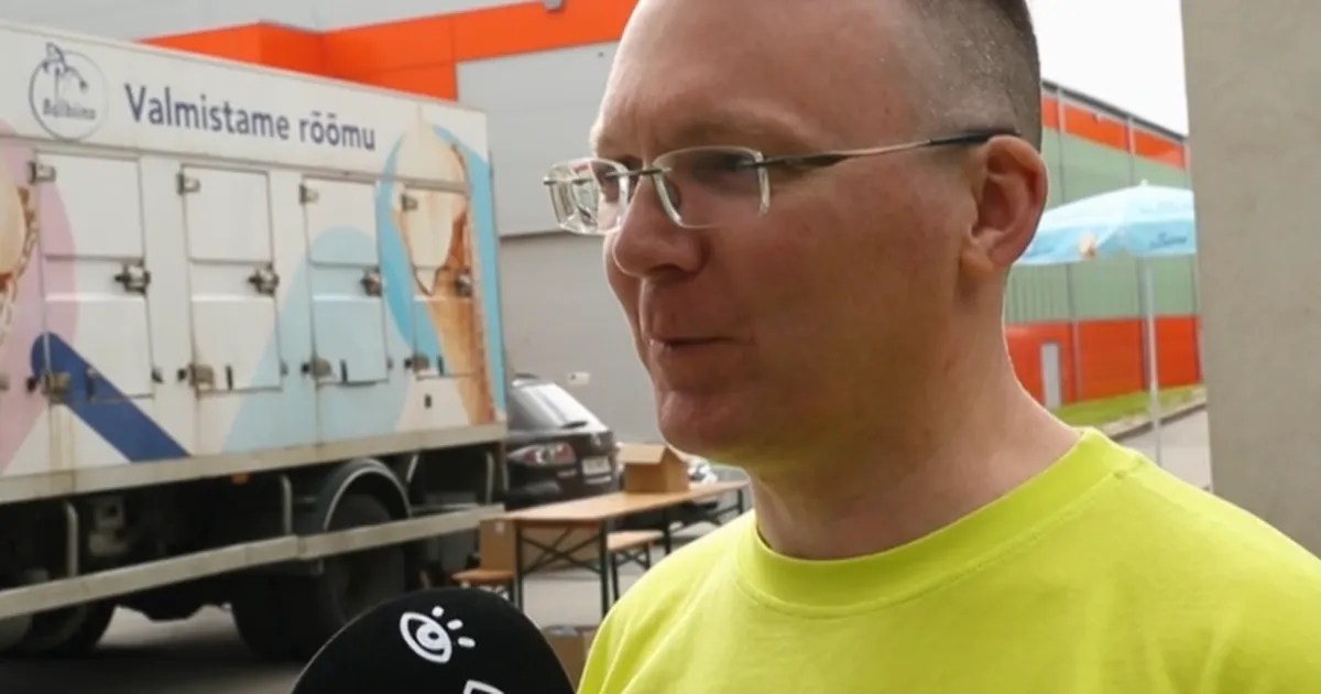 VIDEOINTERVJUU ⟩ Toitlustusjuht jagab tantsupeo köögipoole saladusi. «Paistab, et toit maitseb. Kausid on ilusti tühjaks söödud!»