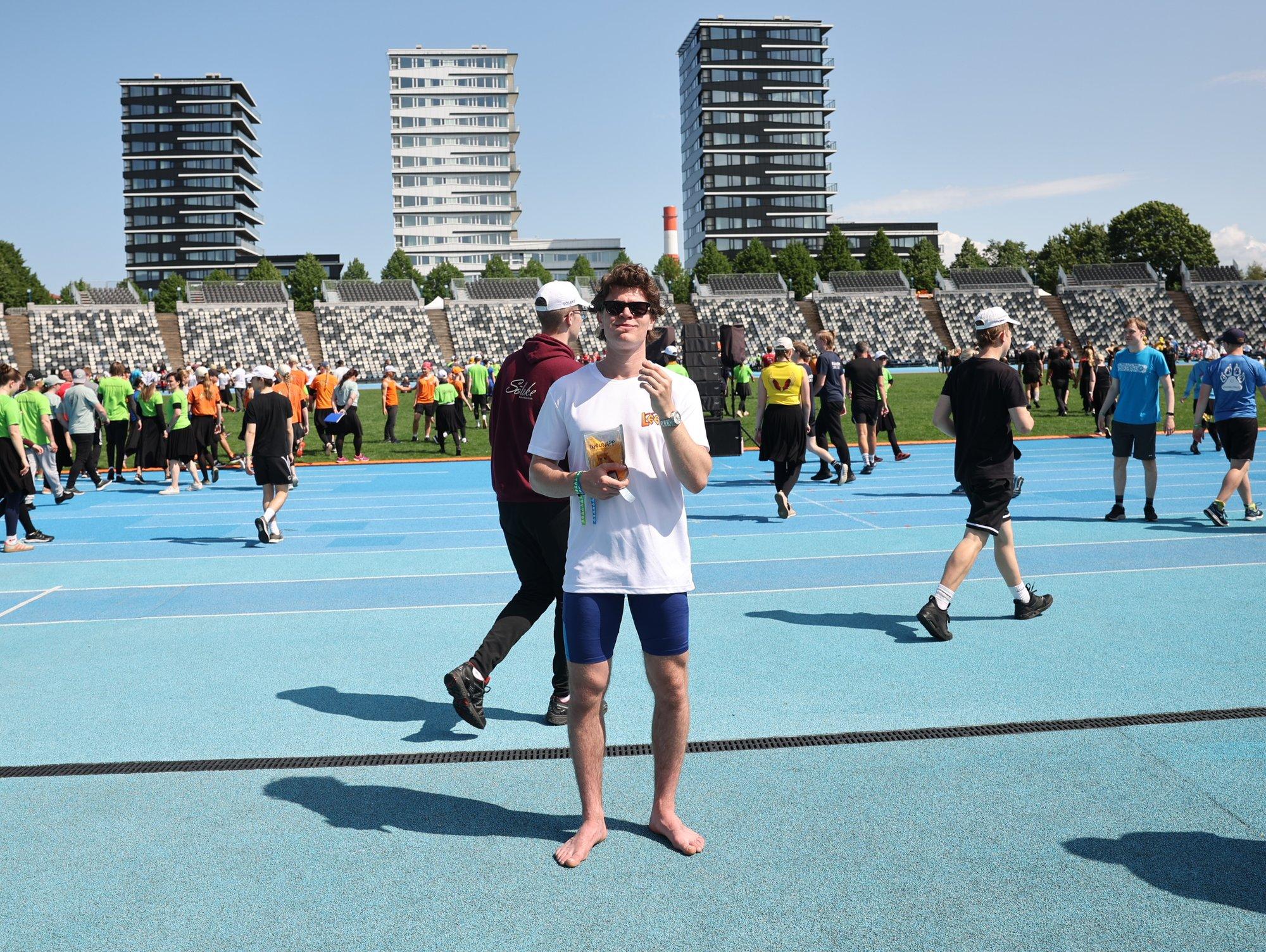 FOTOD | Proovid käivad! Tantsijad saavad esimestel proovipäevadel tuult ja vihma