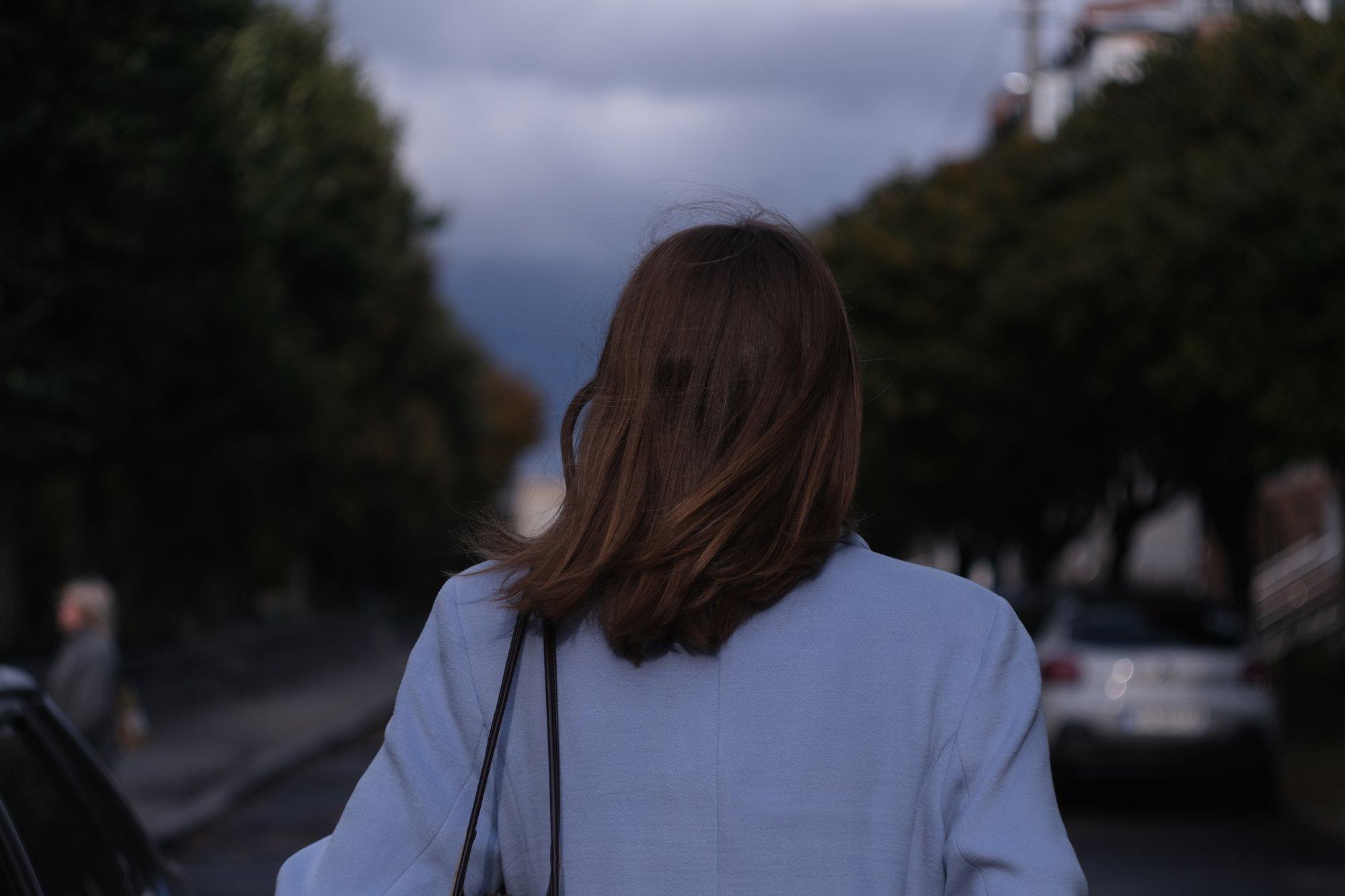 VIDEO|  „Tundsin, kuidas lihased muutusid tuimaks.“ Noor naine meenutab hirmutavat nõelatorget Prantsuse muusikafestivalil