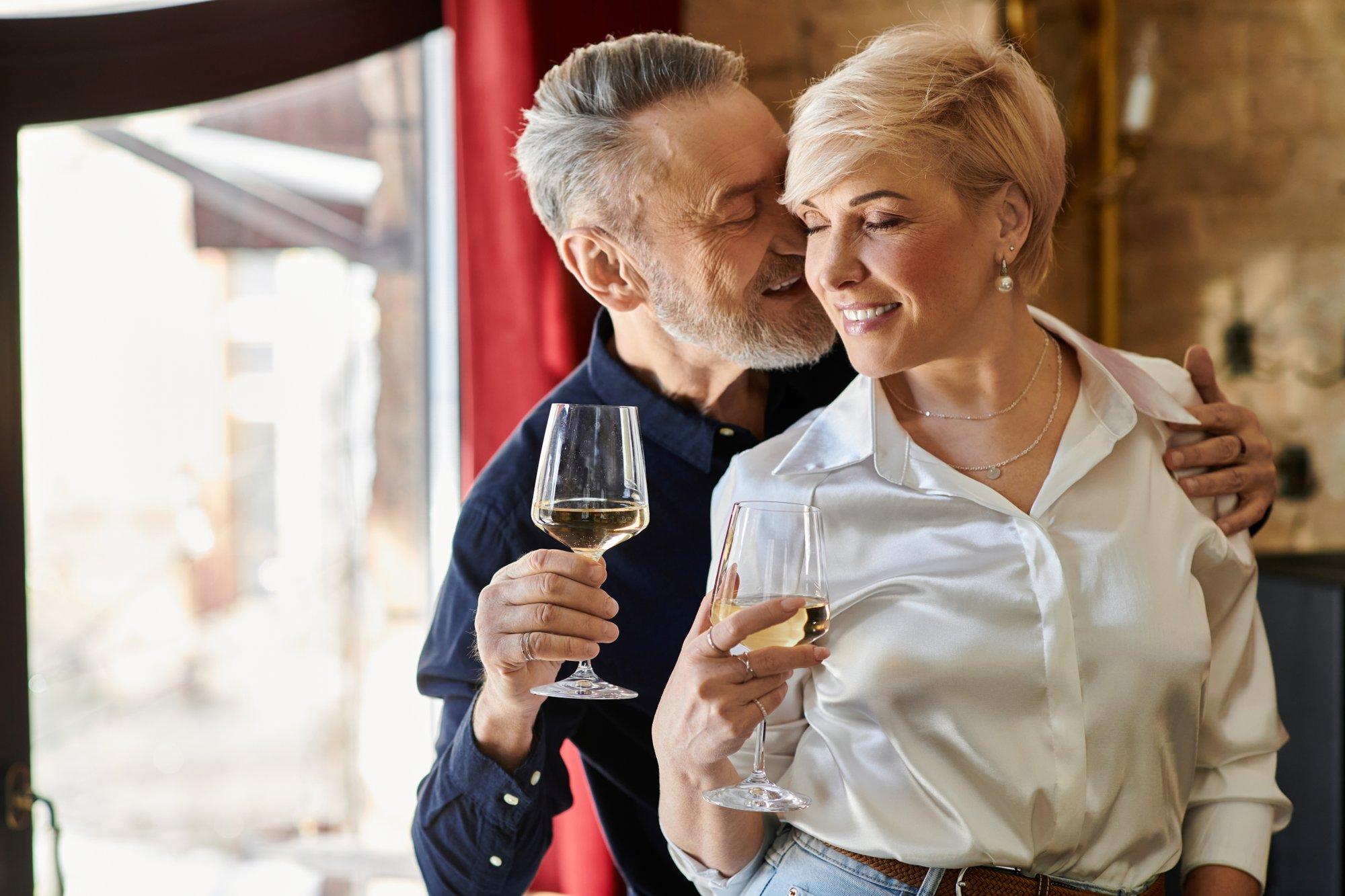 „Ole vahel lõbus, natuke ettearvamatu.“ Paarinõustaja tõesti toimivad nõksud, kuidas pikk kooselu saaks taas särtsu sisse
