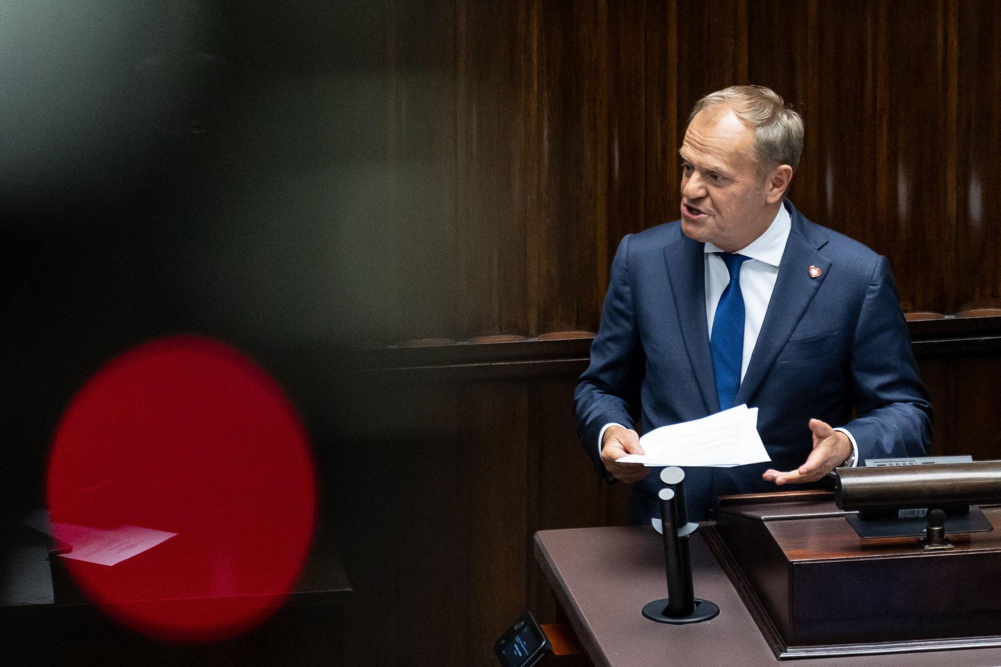 Poola valitsus võitis usaldushääletuse pärast koalitsiooni kaotust presidendivalimistel