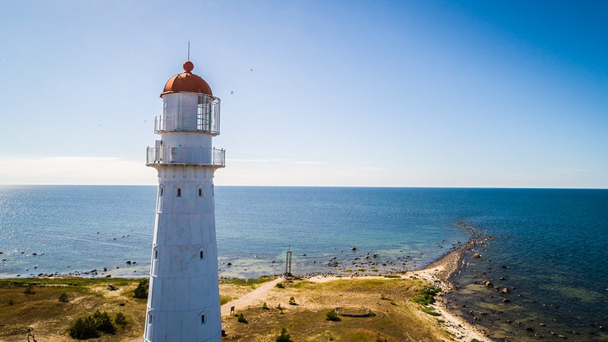 Briti tabloid kiidab Eestit ja selle saari. „Kuulsin ainult linde, nägin ainult puid“