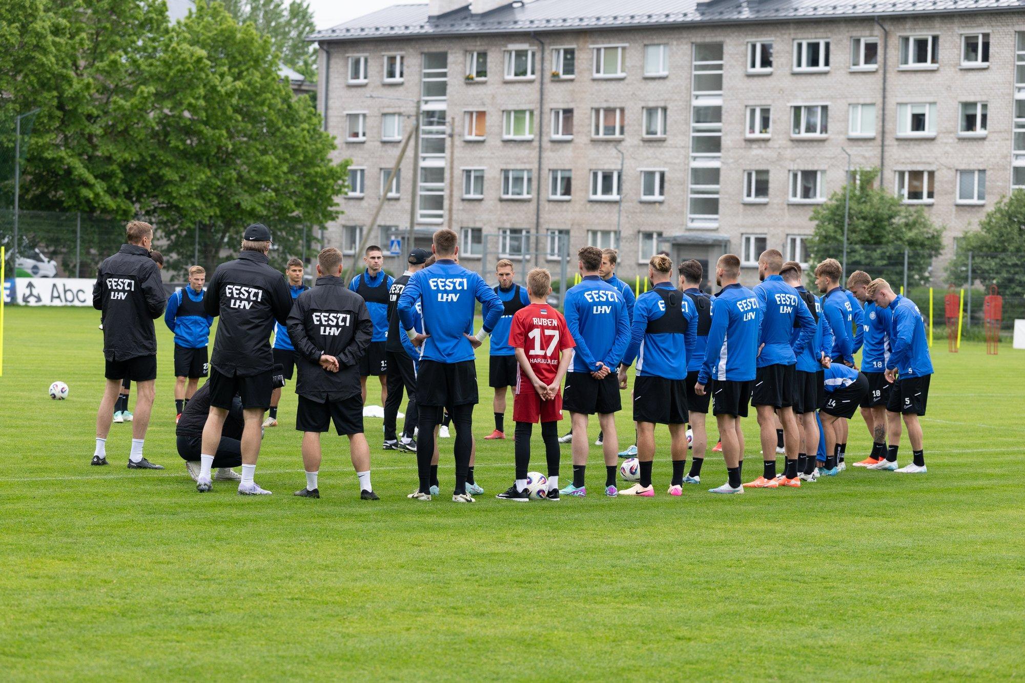 KUULA | „Jalgpallistuudio“: Pohlak väldib debatte, koondises on kaitsekriis ja ennustame algkoosseisu