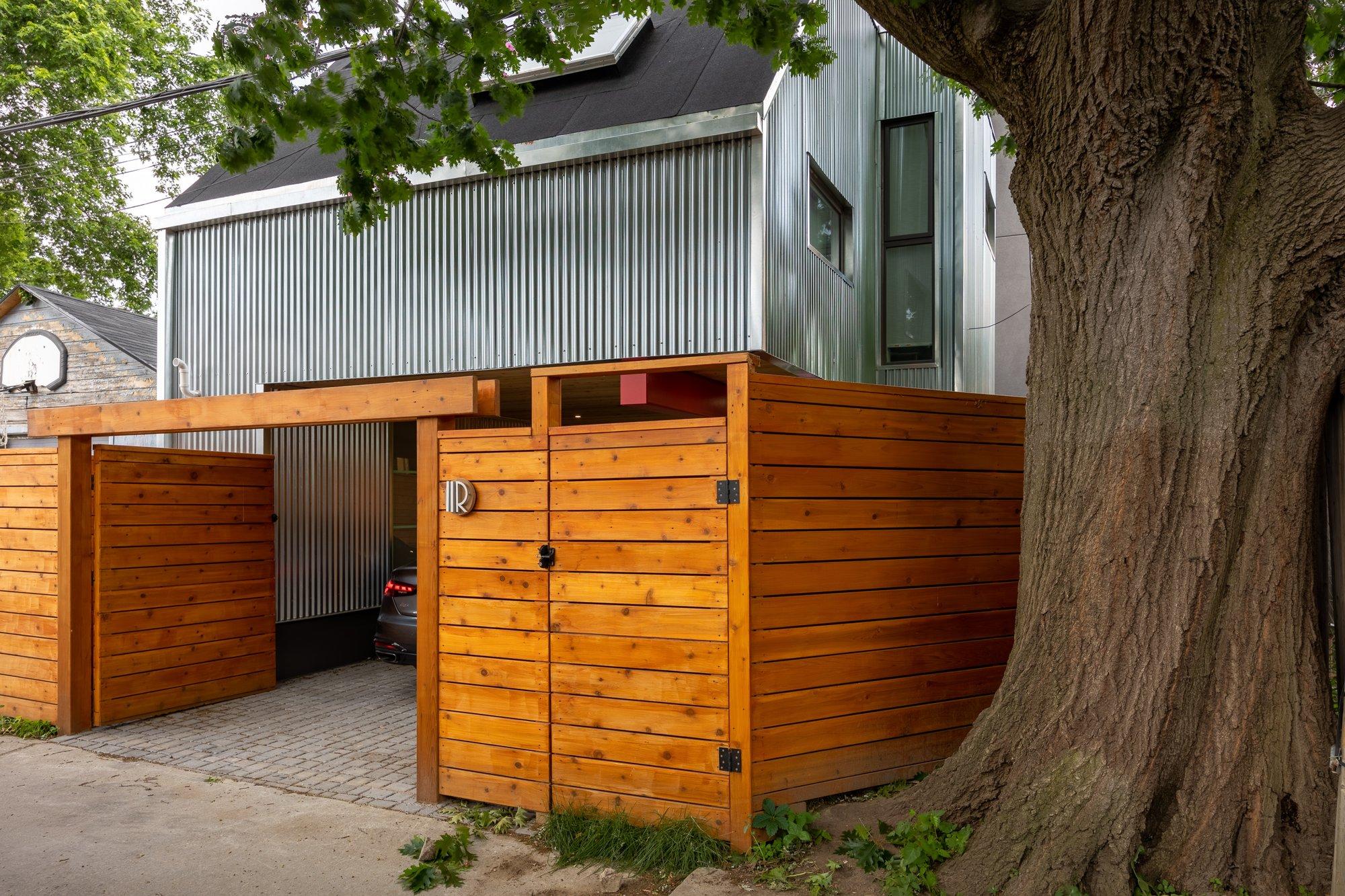 Silmatorkavalt pilkupüüdev elamine! Seest lihtne, väljast nagu kosmoselaev