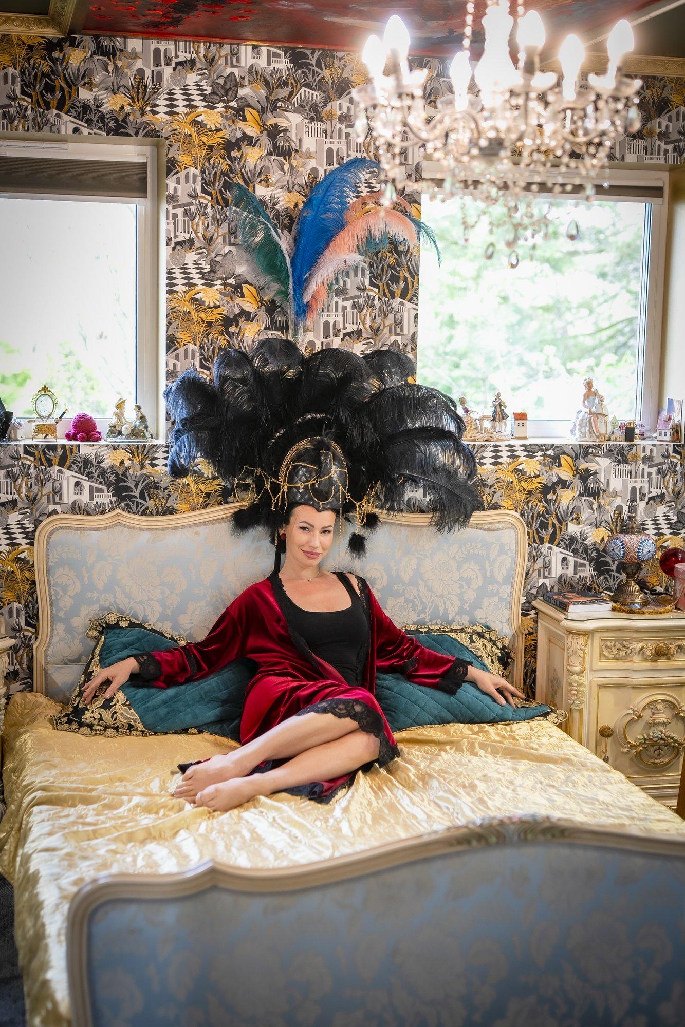 FOTOD | Endise kallima kaisus? Silvia Ilves puhkas koos salapärase mehega