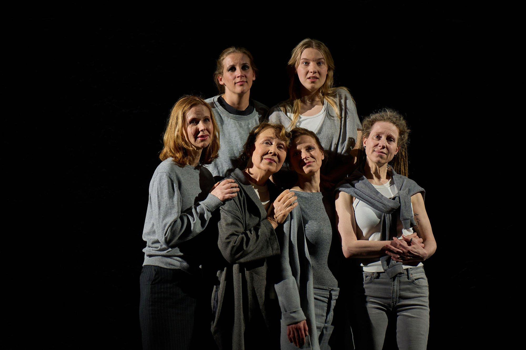 ARVUSTUS | Kellele lüüakse hingekella ehk Orpheus laskub põrgusse. Elmo Nüganen lõi võimsa lavastuse