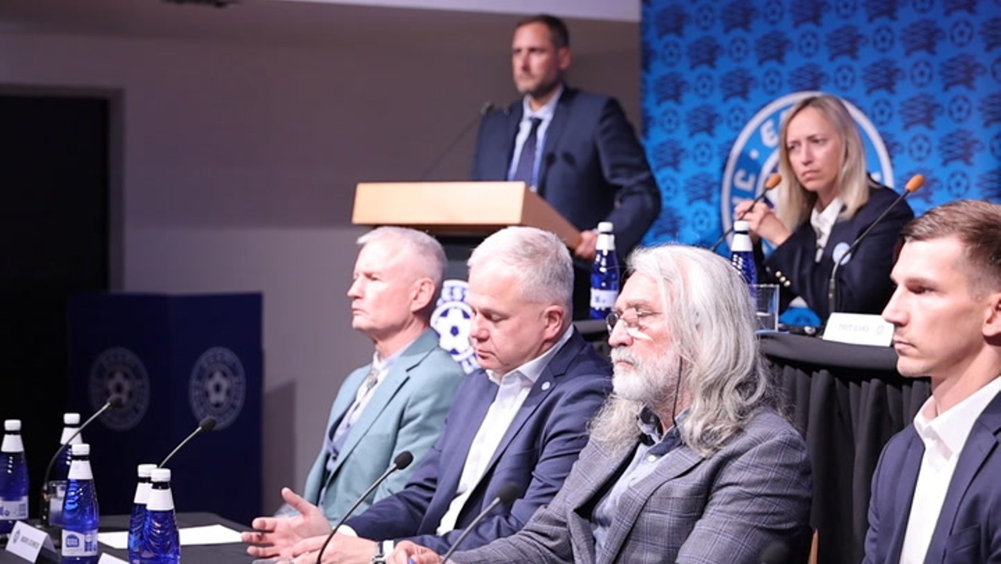 DELFI VIDEO | Vaata hetke, mil Aivar Pohlak kuulutati jalgpalliliidu presidendivalimiste võitjaks!