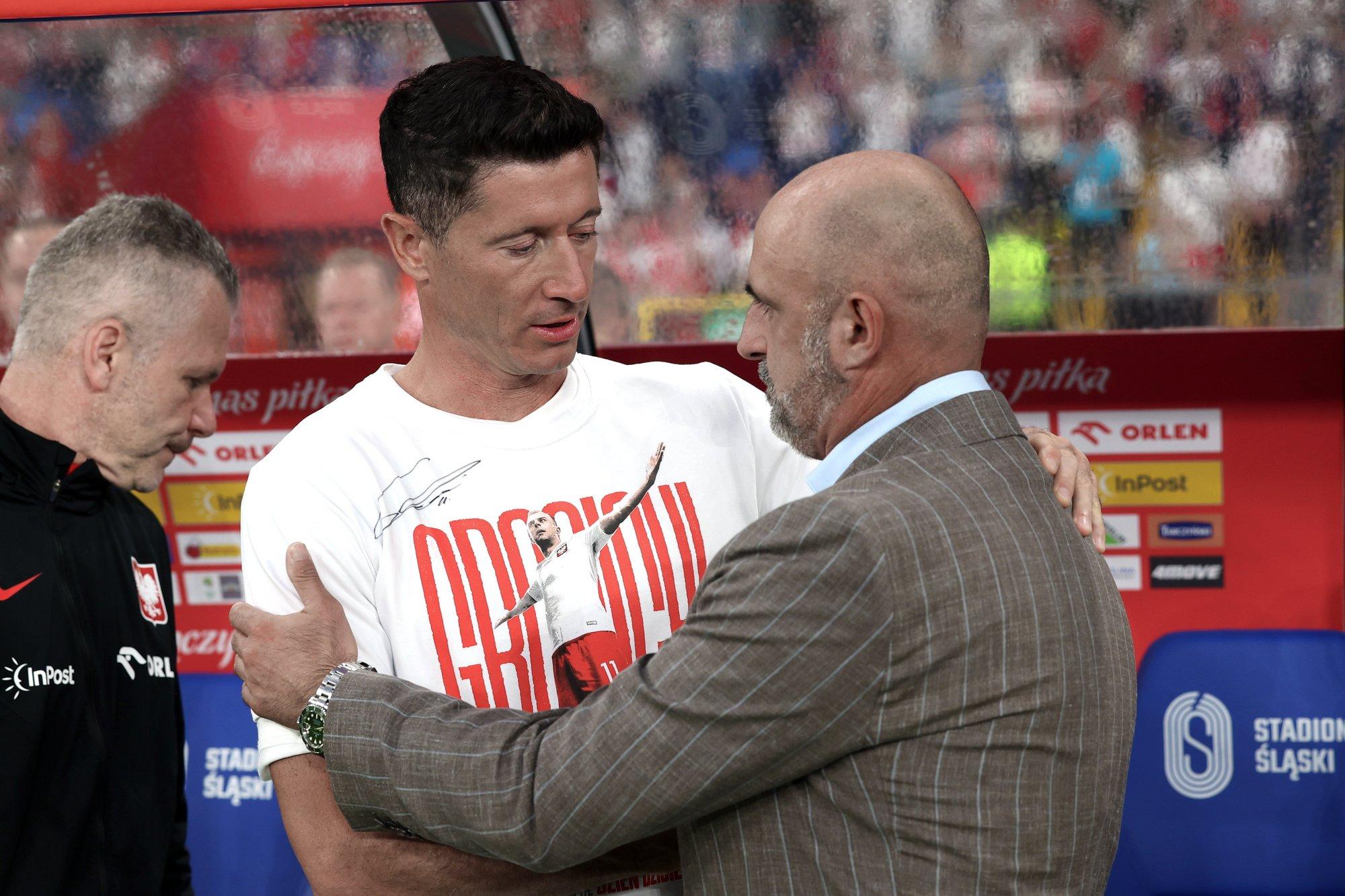 Poola jalgpallurid sundisid peatreeneri Lewandowski osas tõtt rääkima