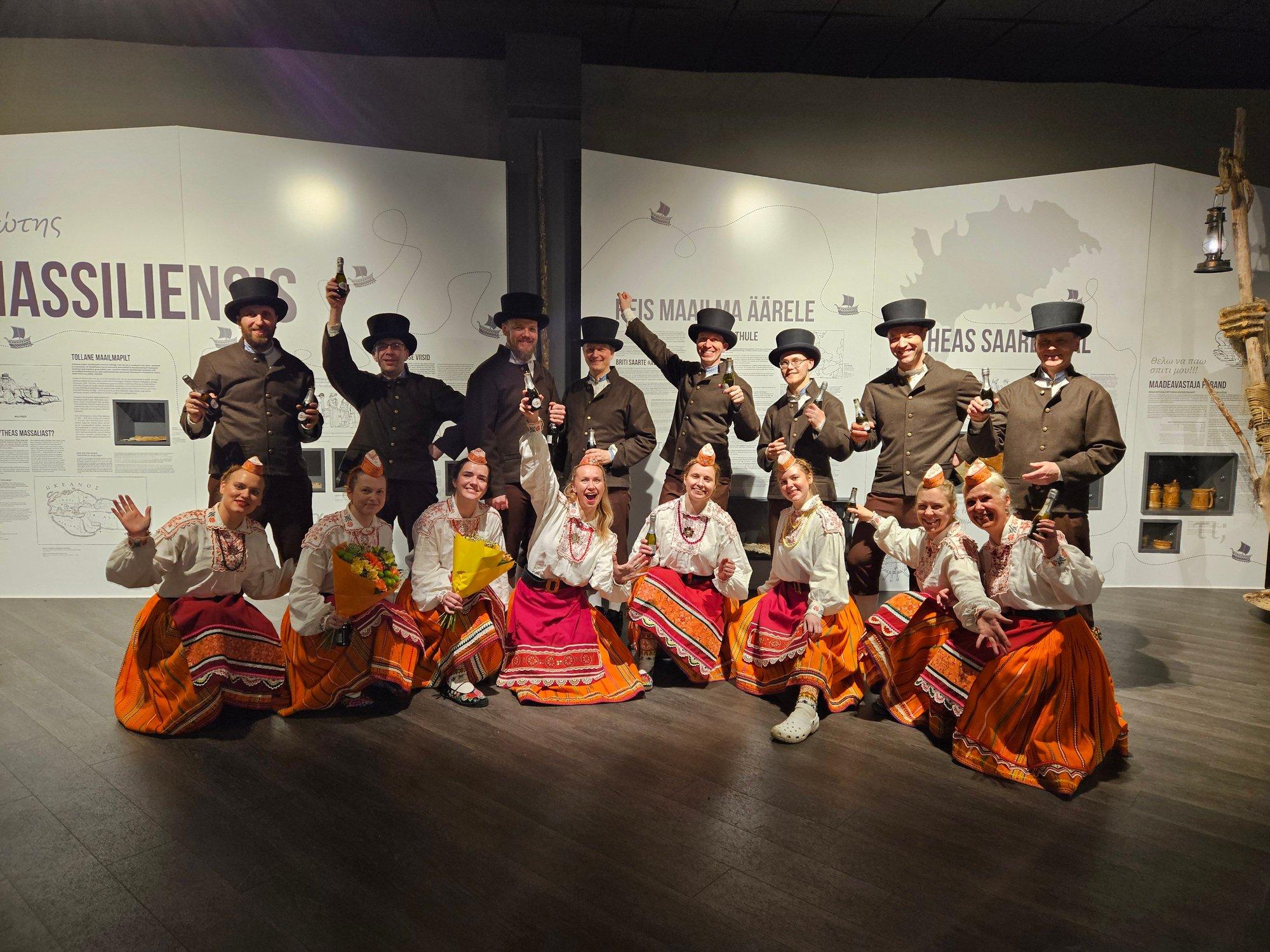 Meie läheme peole! Lääneranniku ja saarte grupid tutvustavad end