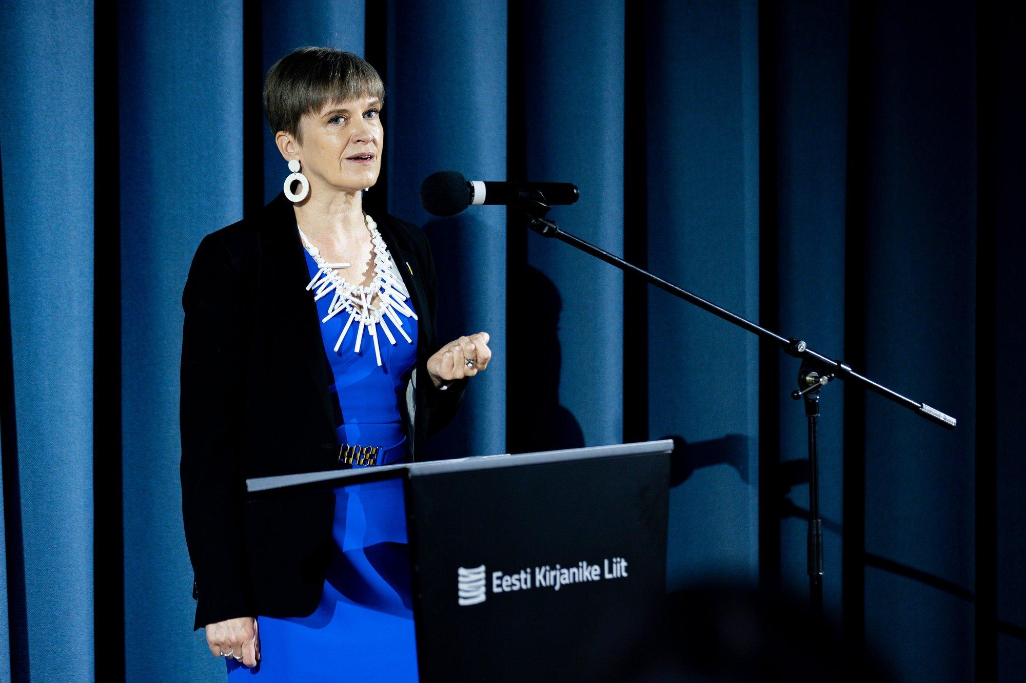 „Kasu saavad ametnikud.“ Ministeerium otsib kitsaskohti ja läbipaistmatust kirjanikele laenutushüvitiste jagamises