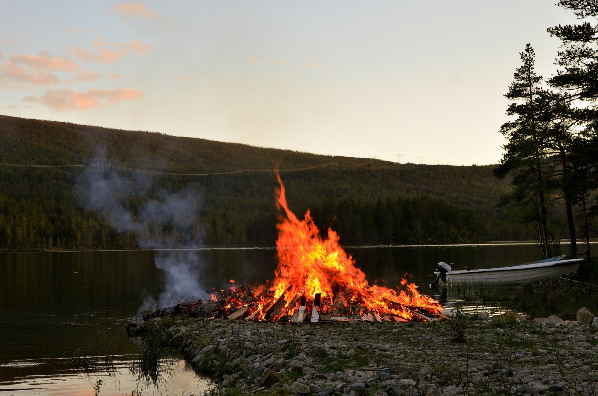 Milliseid materjale ei tohiks mitte mingil juhul jaanilõkkesse visata?