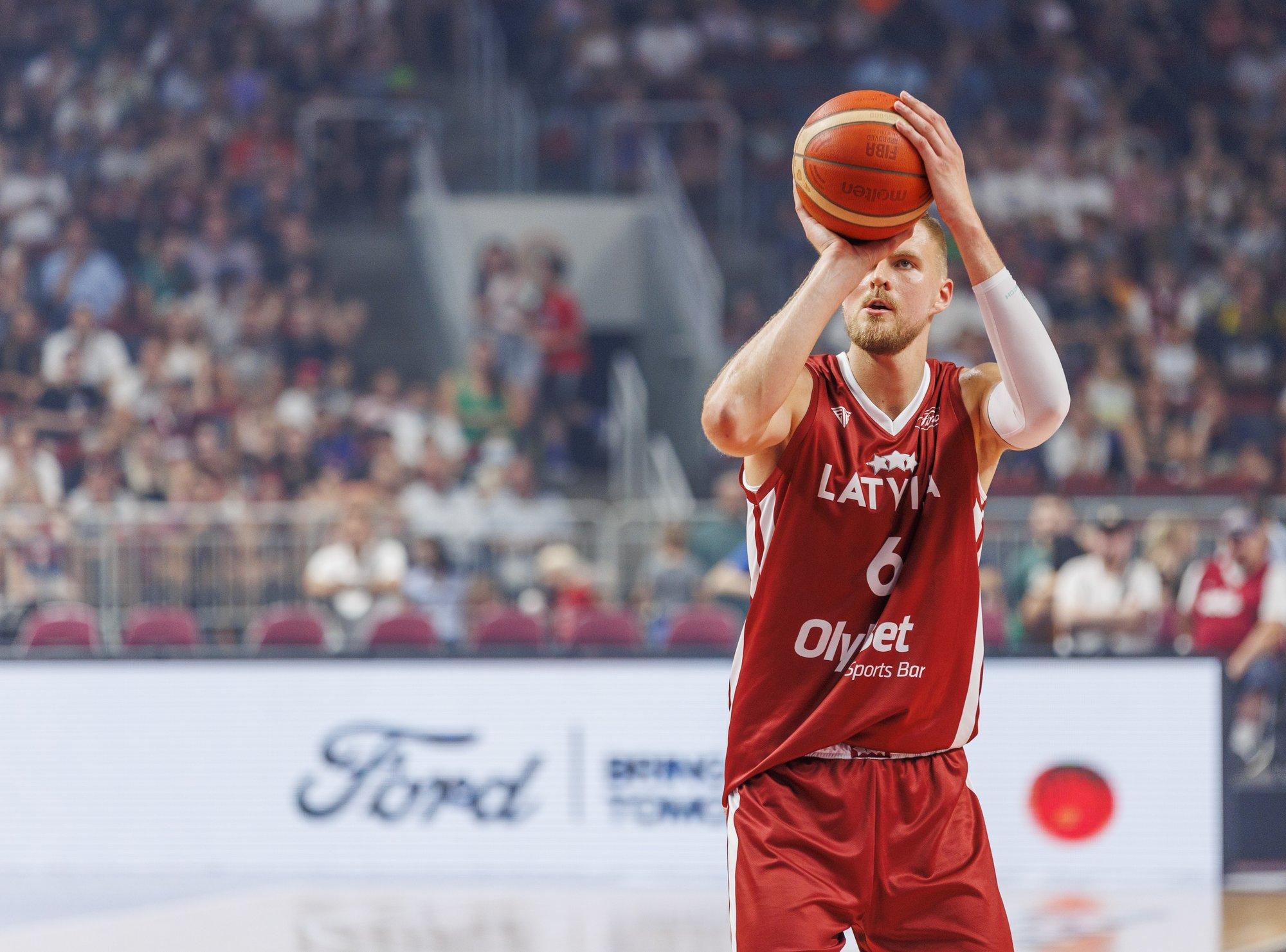 Läti korvpalliäss Kristaps Porzingis sai uue tööandja