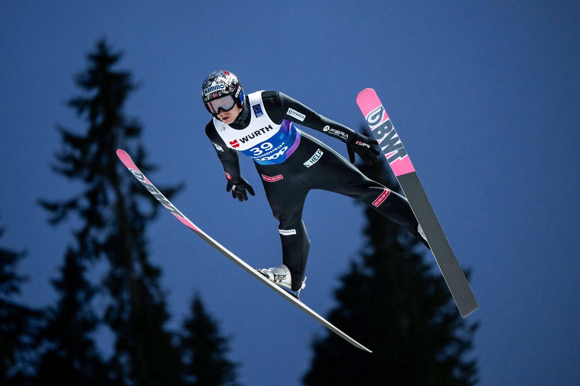 Suusahüppajatele hakatakse jagama kollaseid ja punaseid kaarte