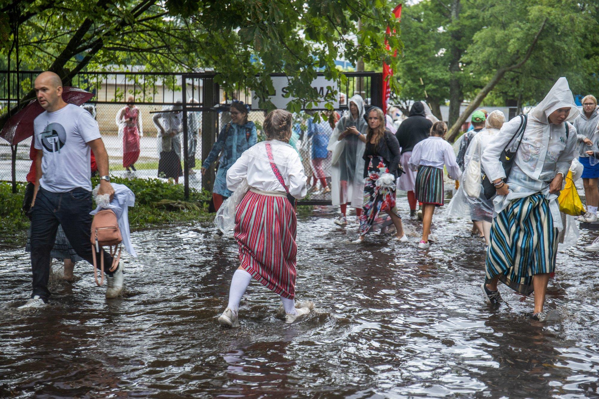 Lõputu vihm või rammestav palavus: milline saab olema ilm laulu- ja tantsupeol?