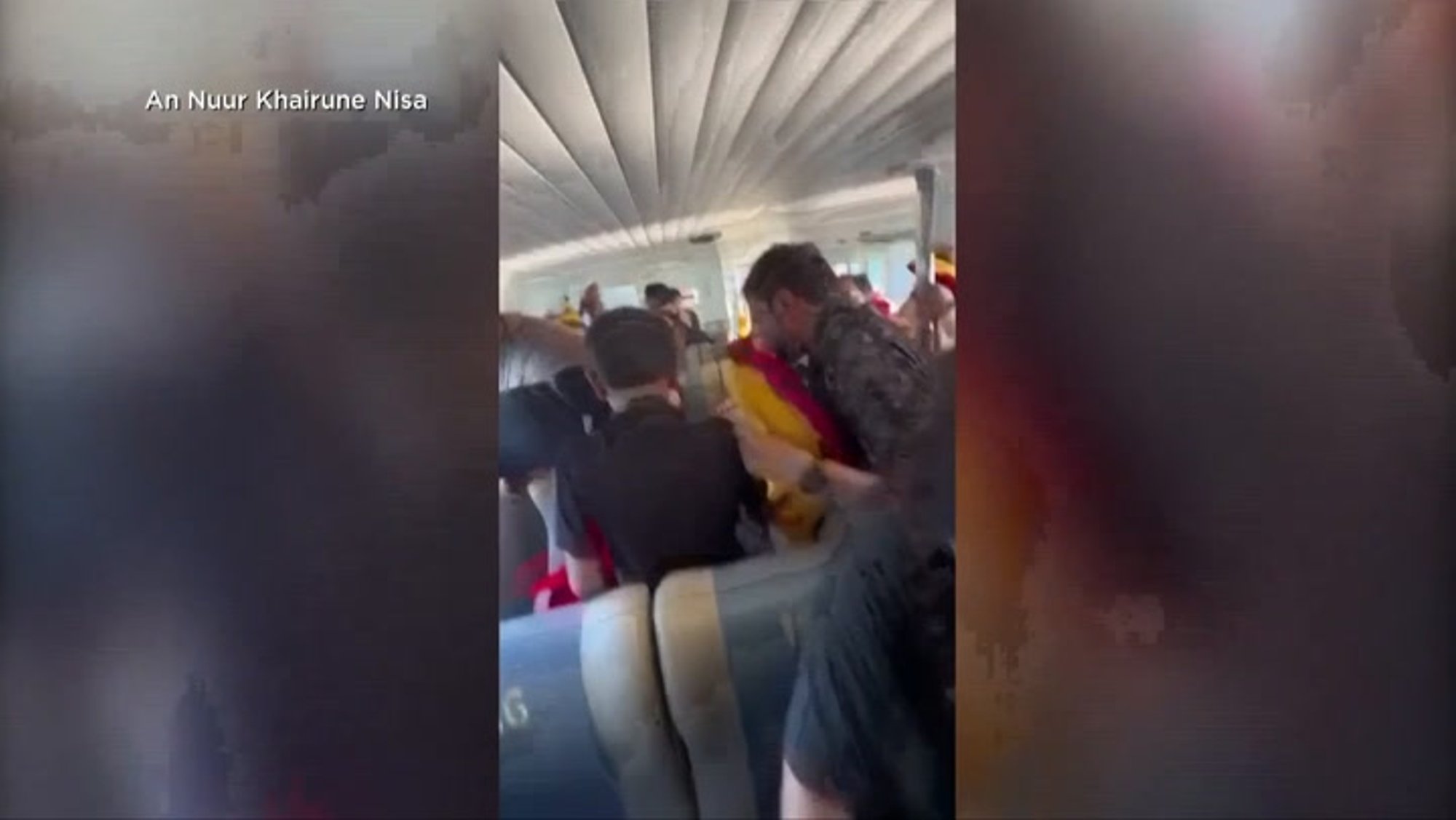 VIDEO | Kõhedad kaadrid paanikas turistidest. Bali rannikul sattus uppumisohtu turismipaat 89 reisijaga