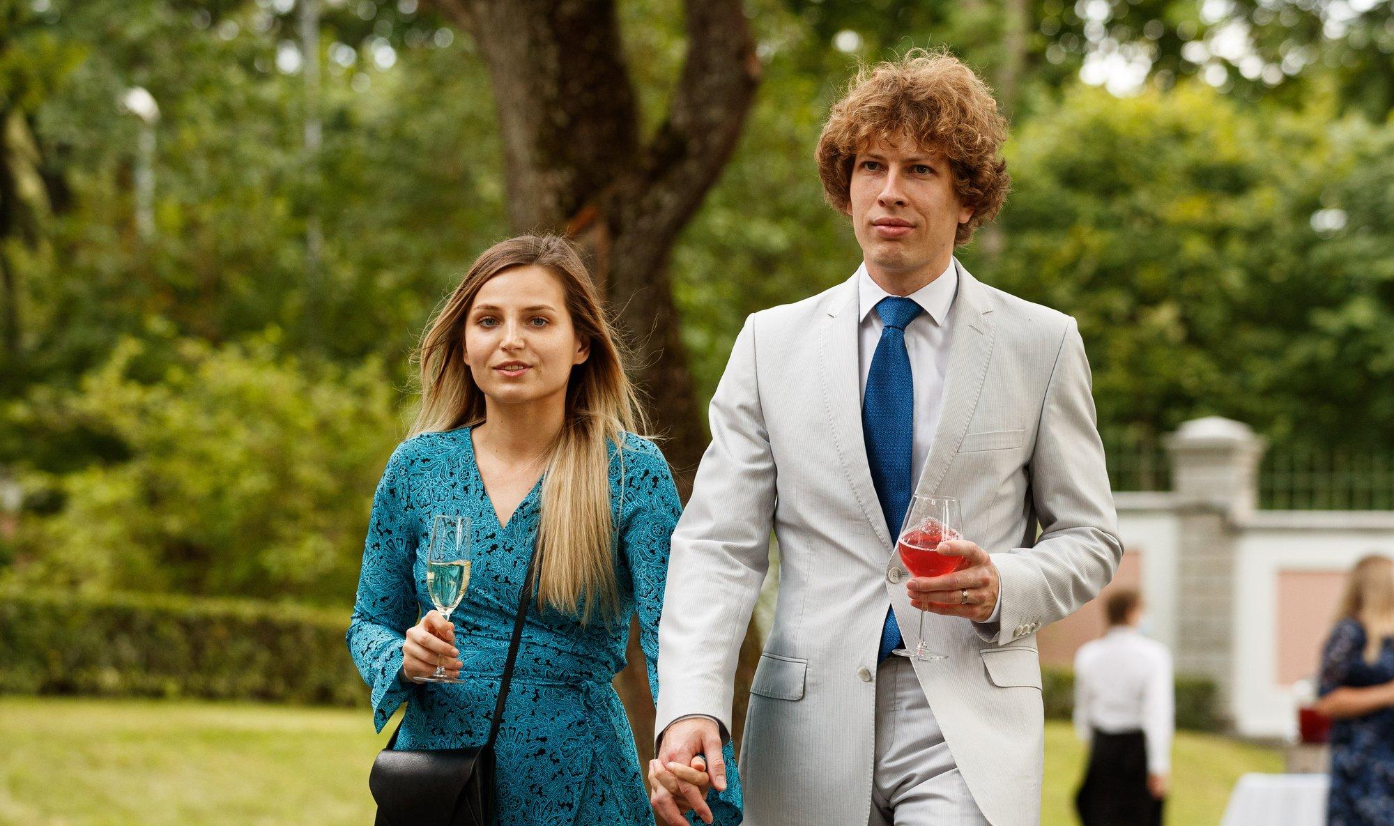 FOTO | „Kohaneme vaikselt kodus üksteisega.“ Tanel ja Marii Kiik panid beebile kauni nime