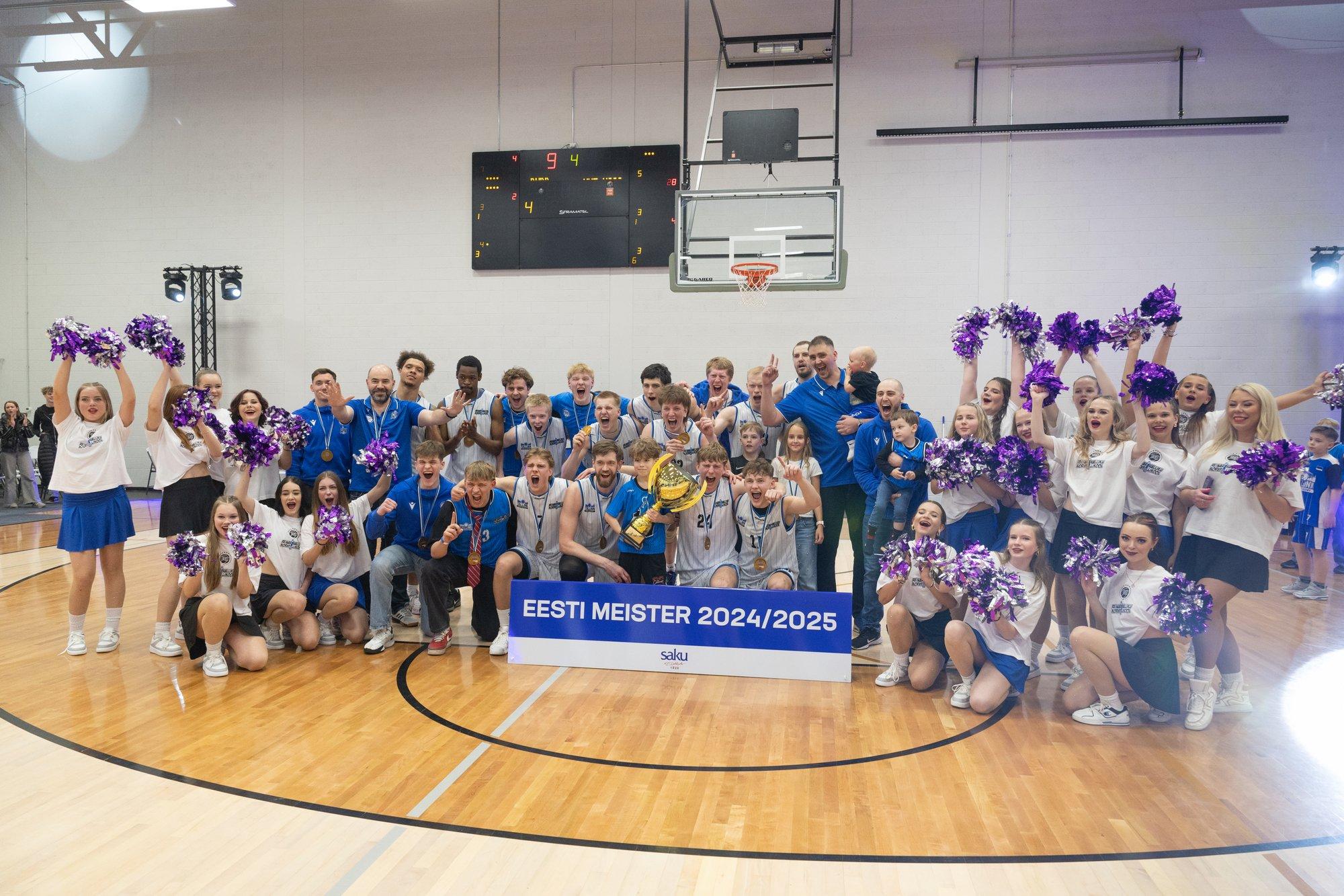 Reinar Hallik otsib meistriliigaga liitumiseks nimisponsorit. „154 sponsorit olen läbi helistanud“