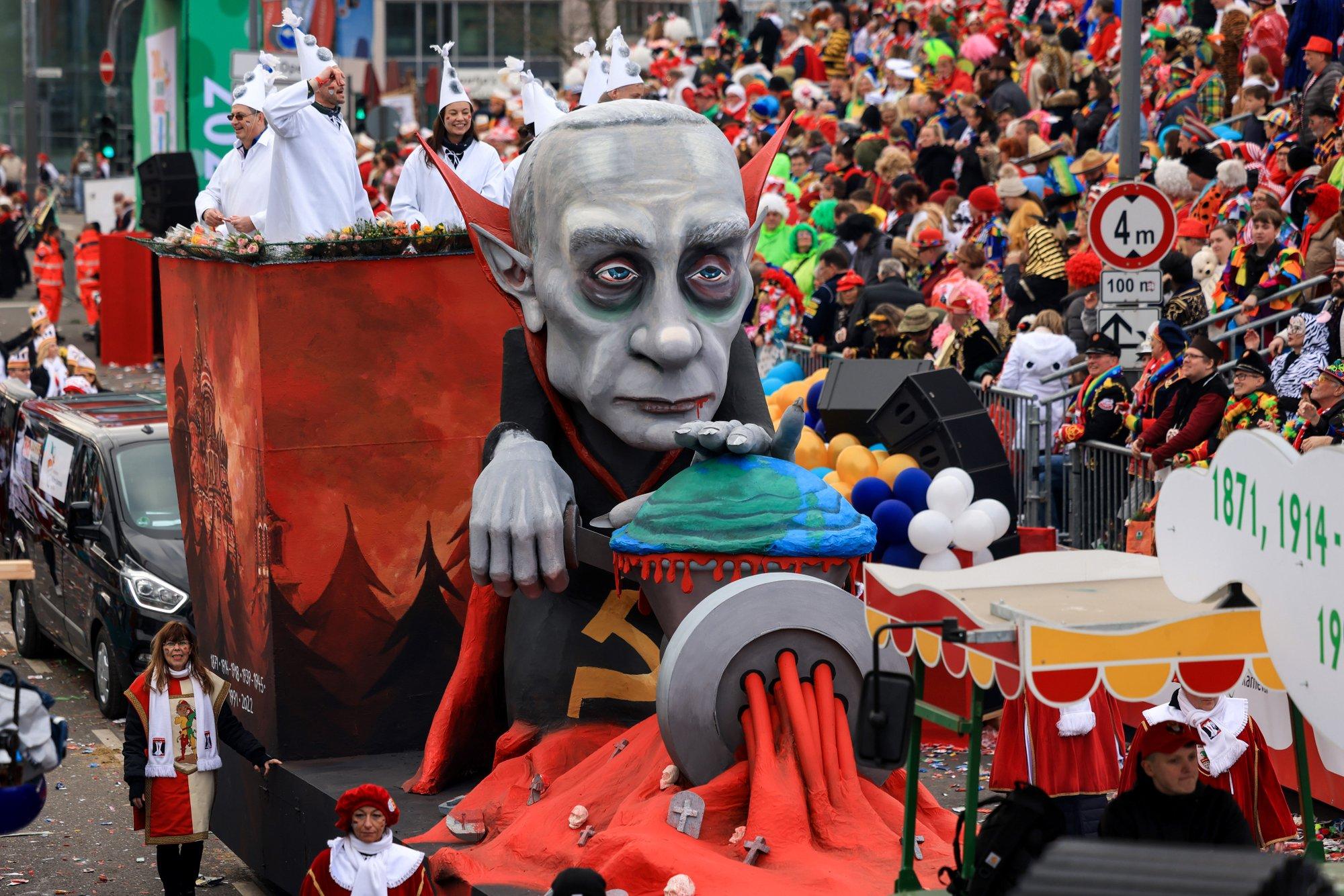 SÕJARAPORT | Teet Kalmus: isegi Vene patriootiline proosa kirjeldab olukordi, kus ülemused saadavad oma sõdureid „hakkliharünnakutele“