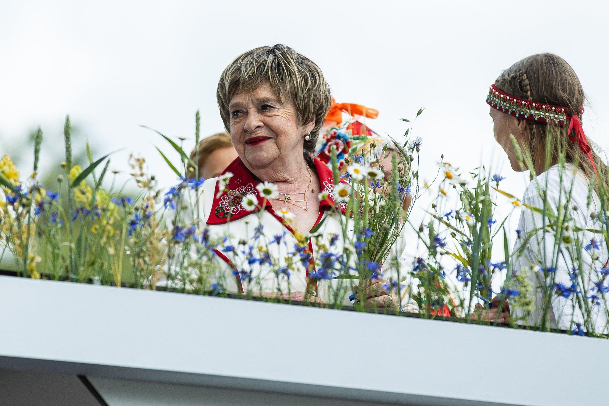 Leelo Tungal: minu sünd muutis ema laulupeoplaane