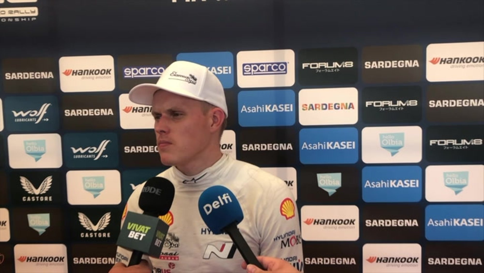 DELFI VIDEO SARDIINIAST | Tänak ebameeldivast intsidendist: see polnud tervislik, aga auto oli tugev