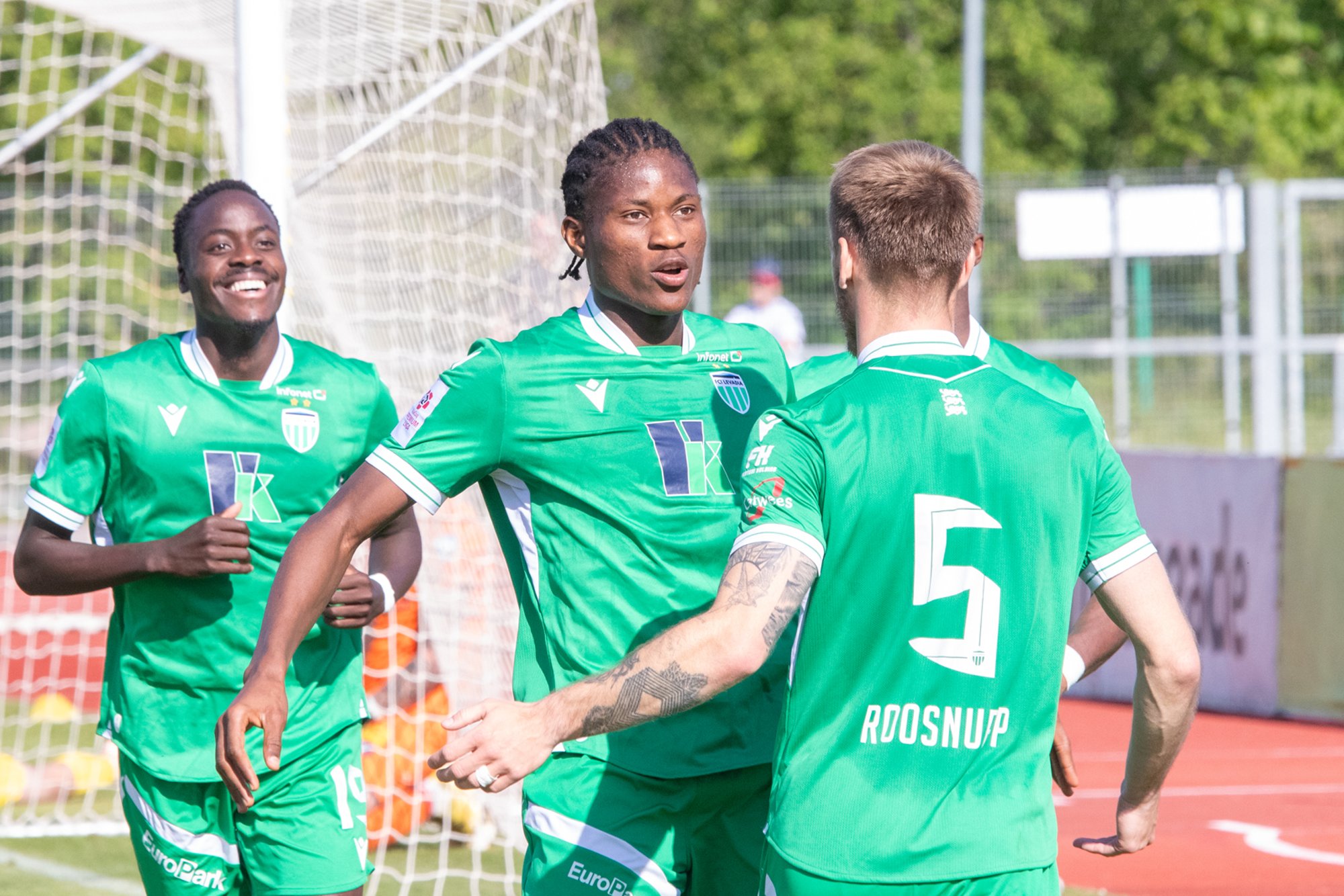 DELFI FOTOD | Keerulise võidu saanud Levadia kerkis Floraga ühele pulgale