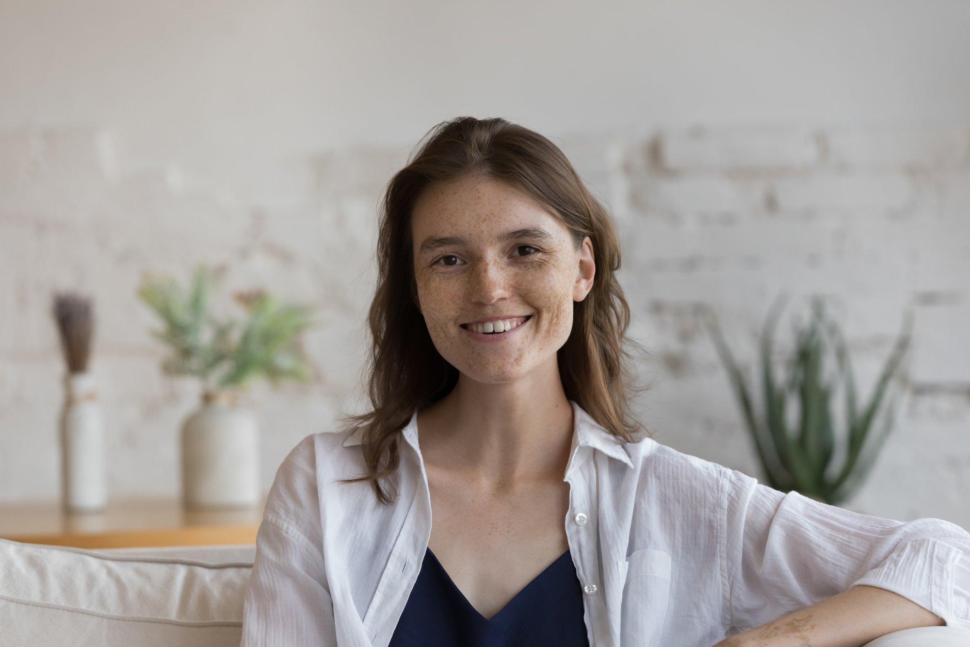 „Ära pese isegi veega!“ Koopainimese meetod soovitab näonaha hoolitsusest täiesti loobuda