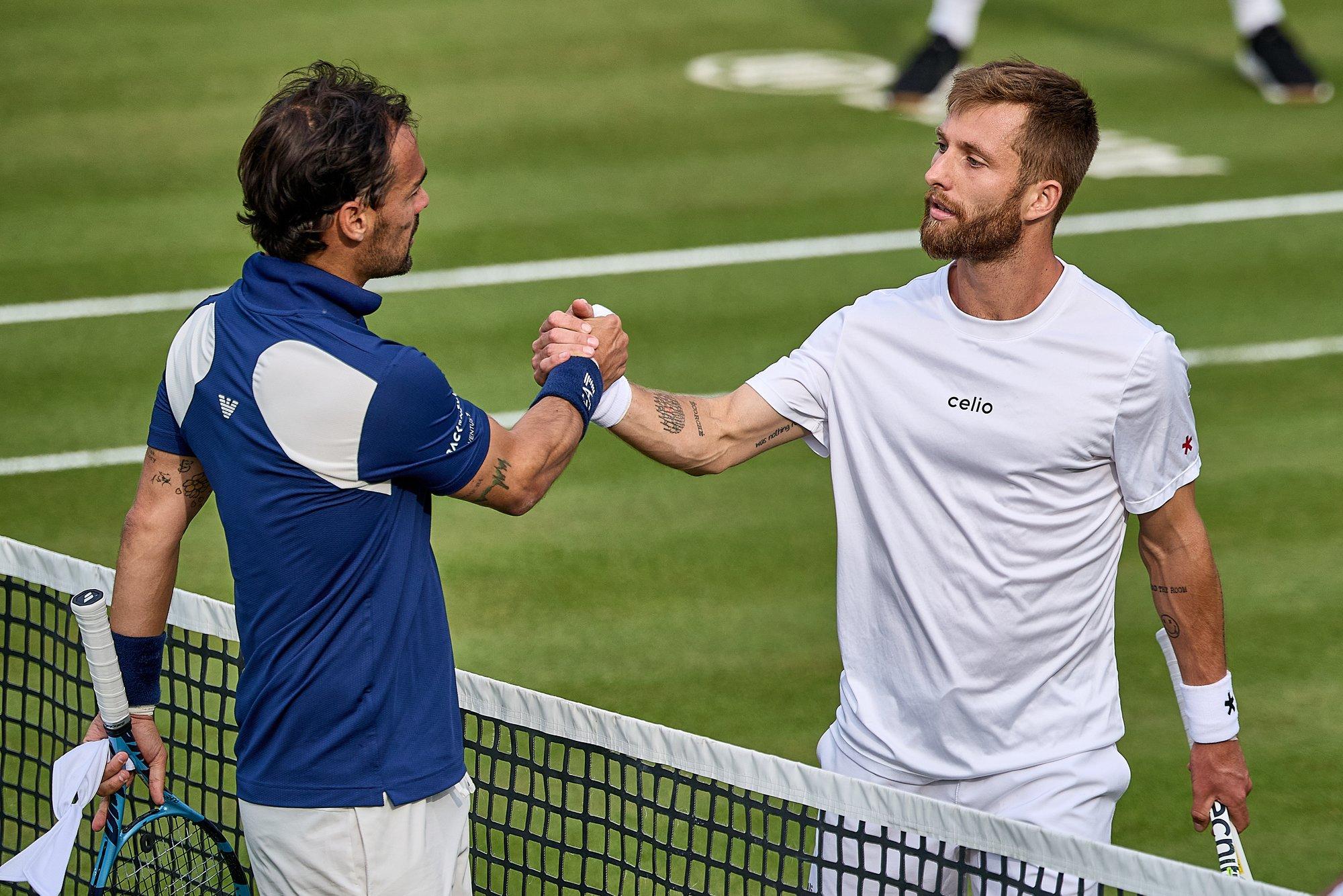 VIDEO | „Väike siga, vaata mulle otsa!“ Itaalia tennisetäht läks kaotuse järel närvi