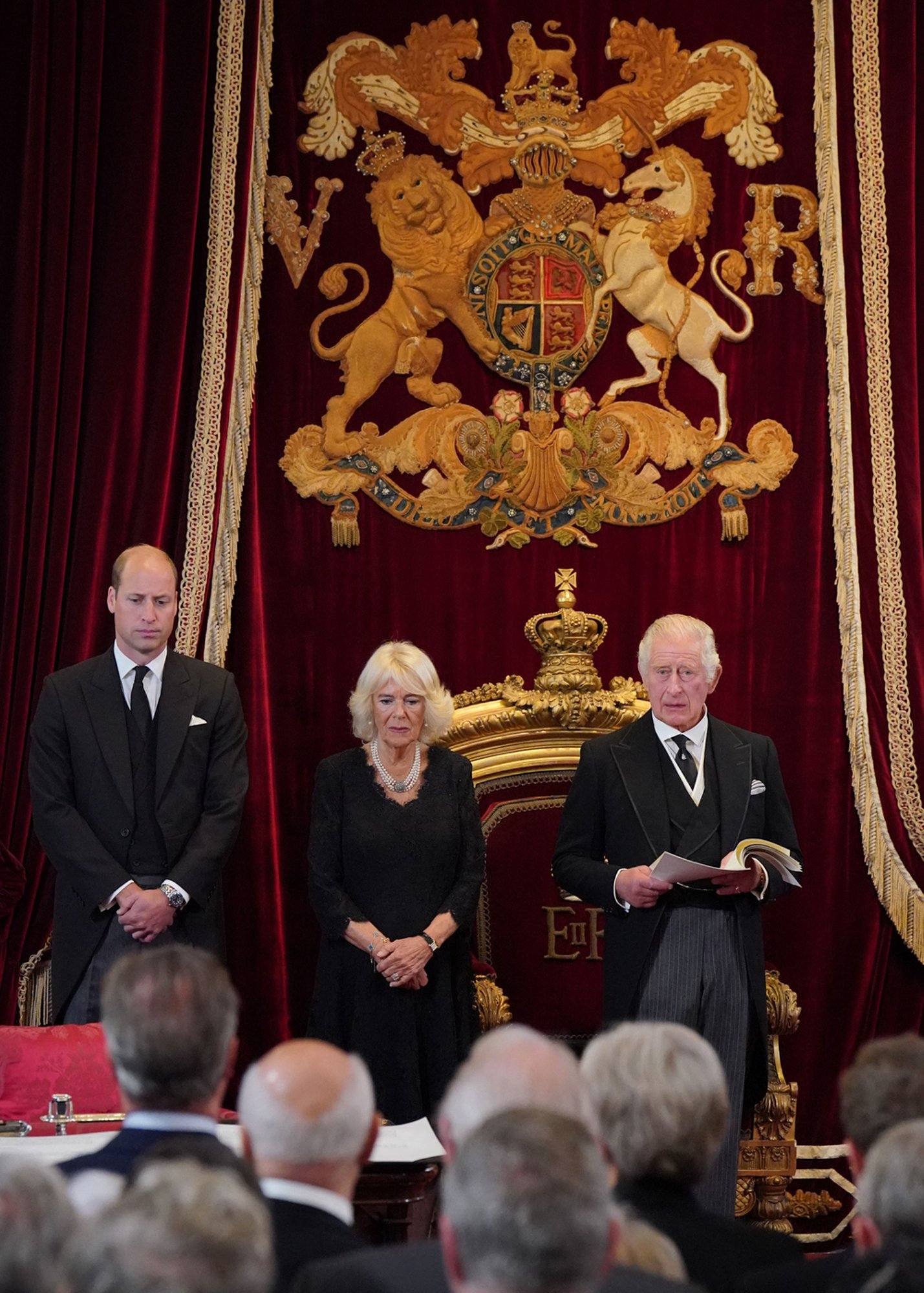 Südamlik žest! Nii Charlesi kui Williami ametlik riietus sai ebahariliku detaili võrra täiendust