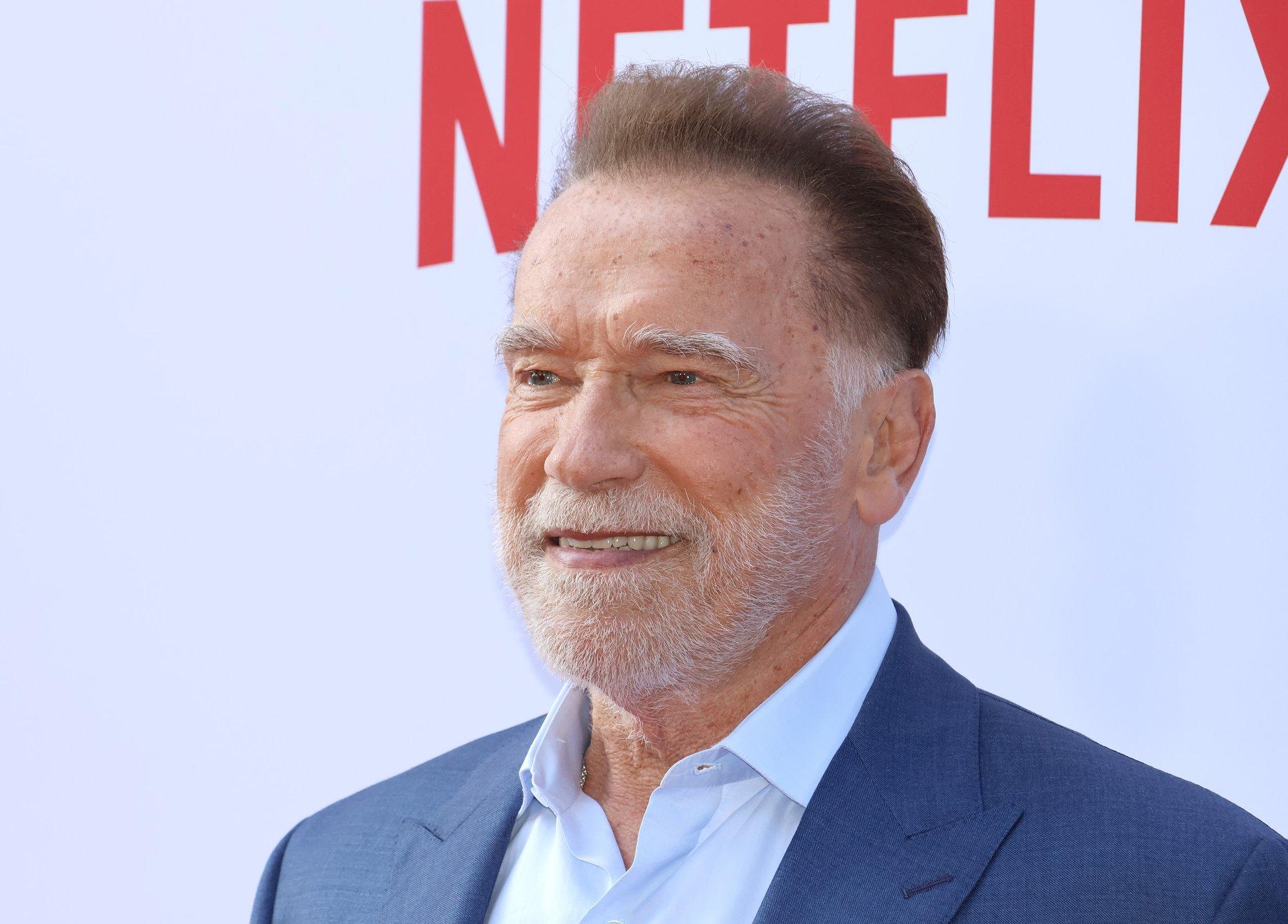 FOTOD | Tohoh! Arnold Schwarzenegger joob ekraanil Saku õlu ja kasutab Eesti köögivilju külmakotina