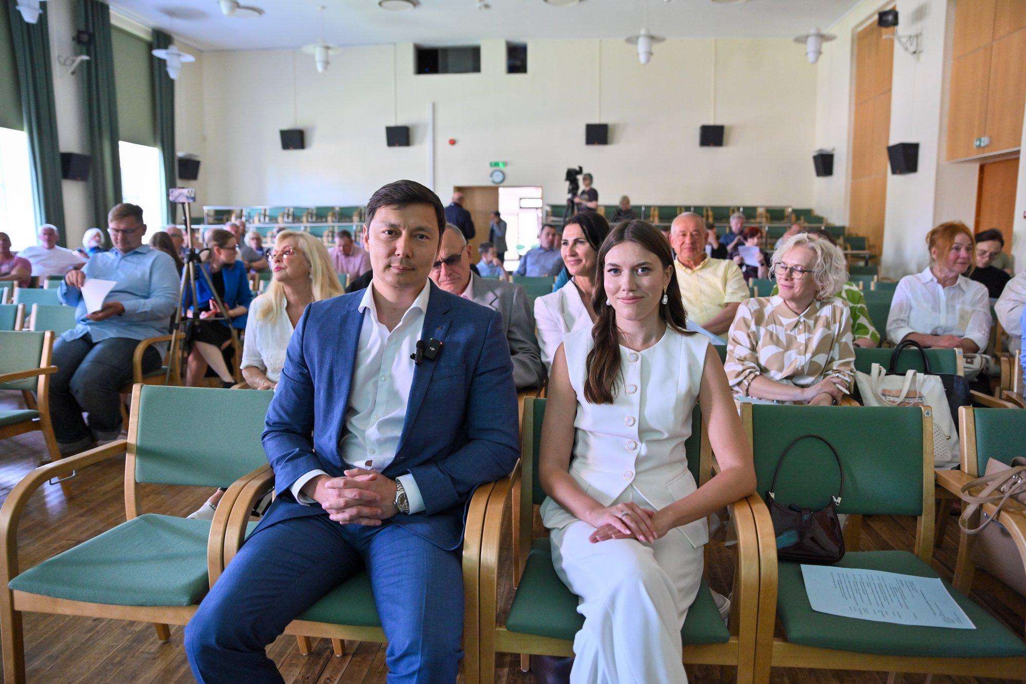 FOTOD | Keskerakonna volikogu kogunes Jõgeval. Mihhail Kõlvart: Eesti on ummikus