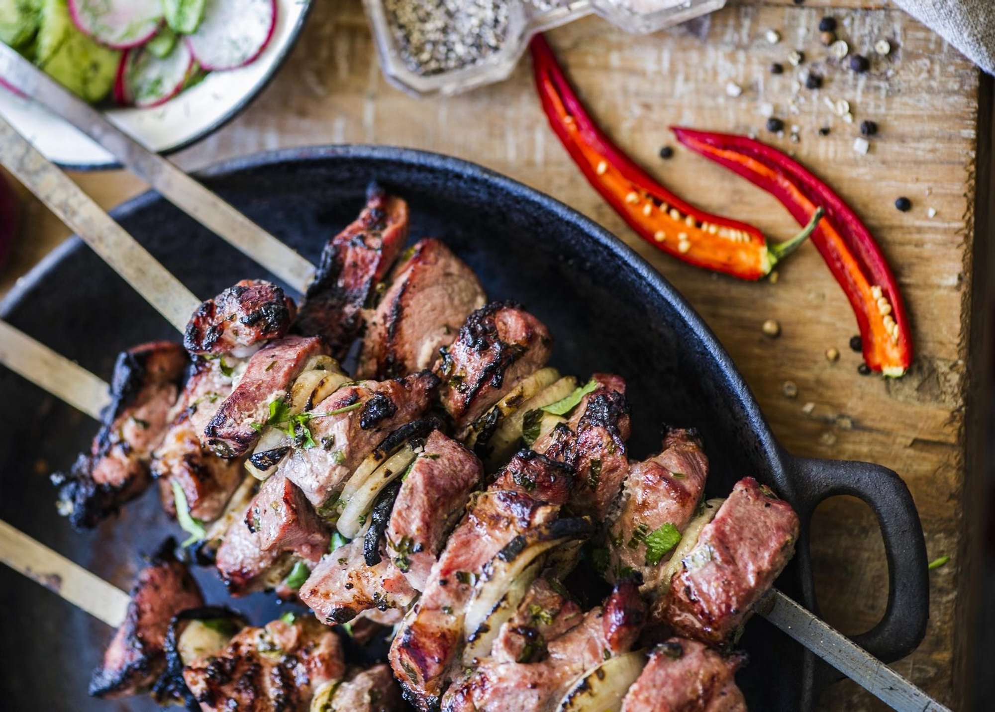 HEA TEADA | Miks ei saa katku nakatunud sealiha süüa?