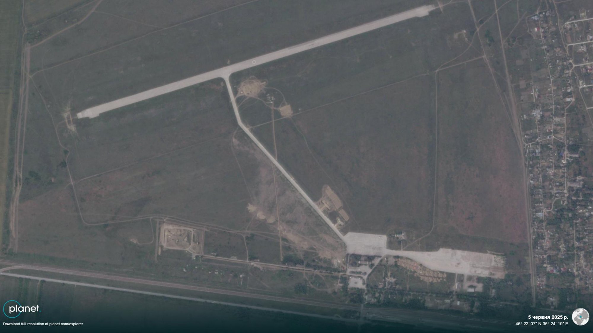 SATELLIIDIFOTOD | Venelased rajavad Krimmi droonilennuvälja