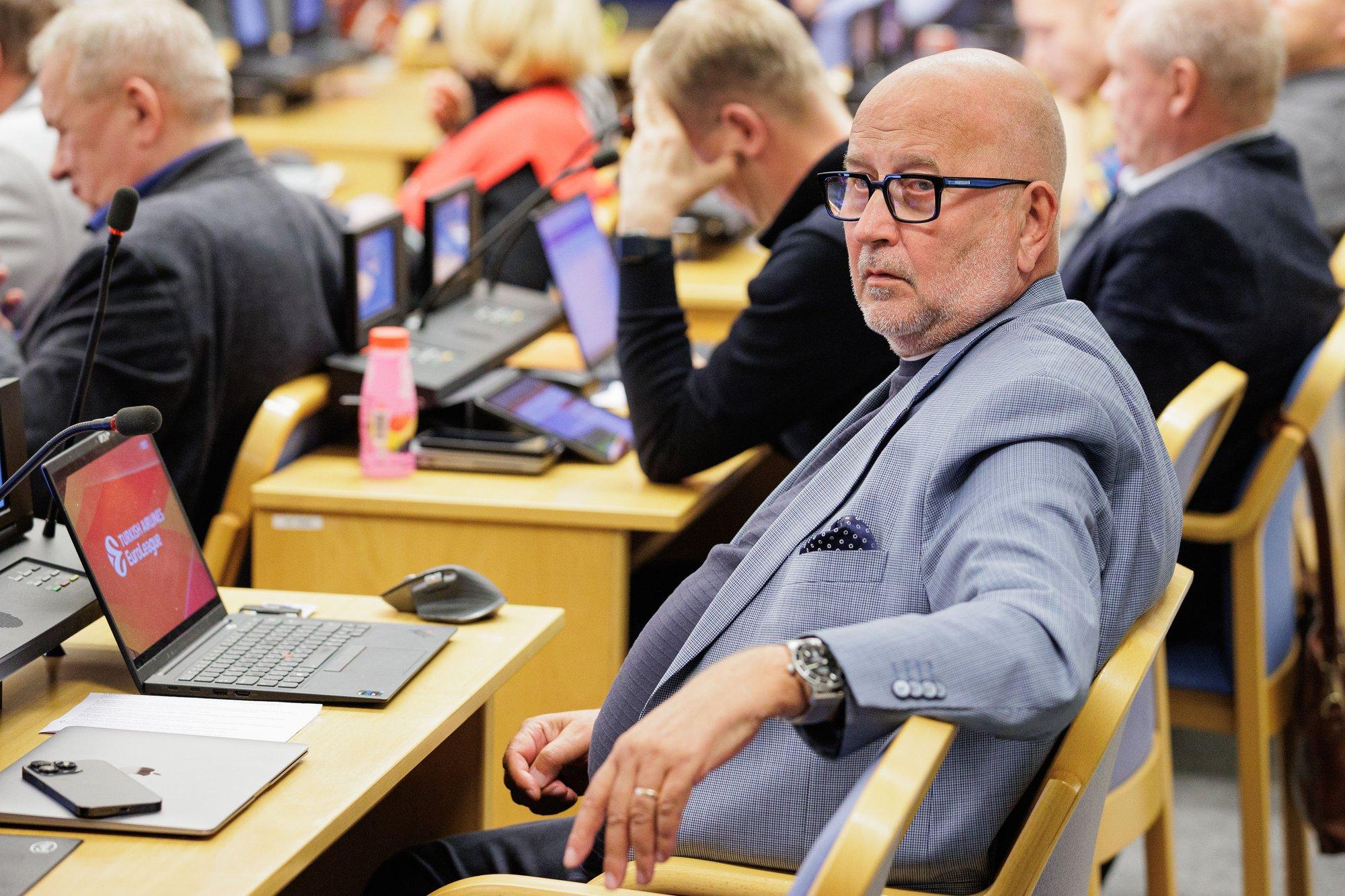 Klandorf vormistas enda klubis mänginud korvpallurid linna palgale tööle